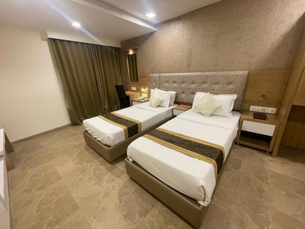 Hotel Grace Galaxy Mumbai Eksteriør bilde