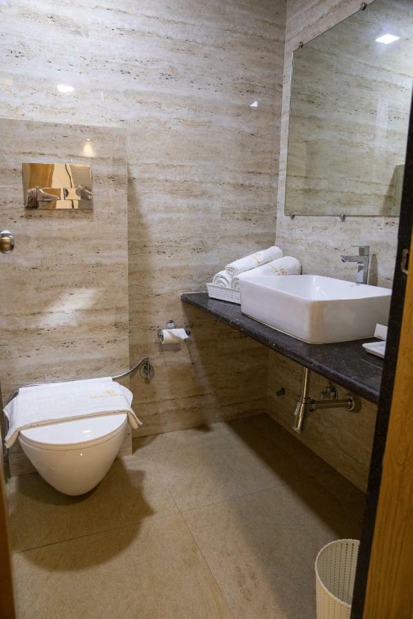 Hotel Grace Galaxy Mumbai Eksteriør bilde
