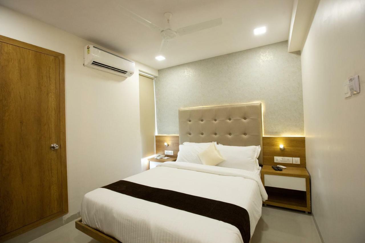Hotel Grace Galaxy Mumbai Eksteriør bilde