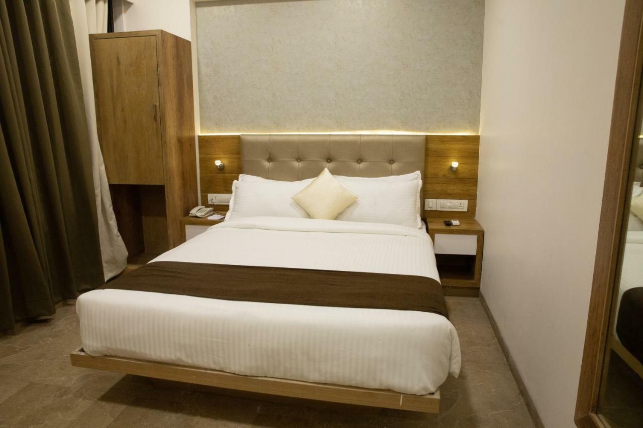 Hotel Grace Galaxy Mumbai Eksteriør bilde