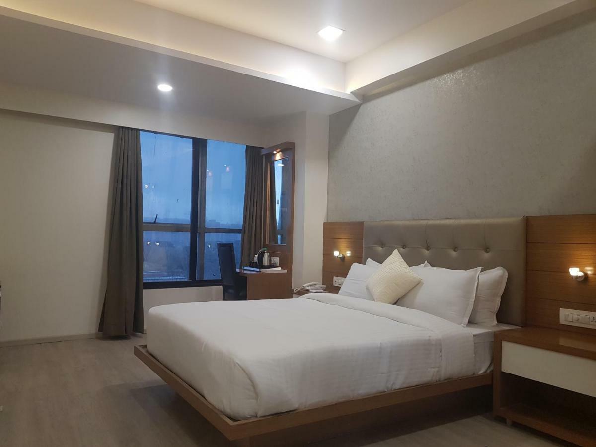 Hotel Grace Galaxy Mumbai Eksteriør bilde